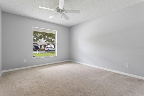 Villa ou maison à vendre à Eustis, Floride: 2 chambres, 94.76 m2 № 2353388 - photo 17