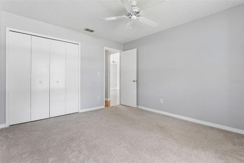 Villa ou maison à vendre à Eustis, Floride: 2 chambres, 94.76 m2 № 2353388 - photo 18