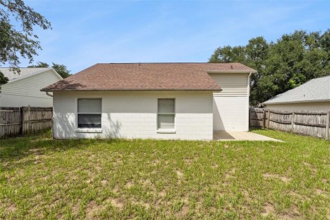 Villa ou maison à vendre à Eustis, Floride: 2 chambres, 94.76 m2 № 2353388 - photo 21