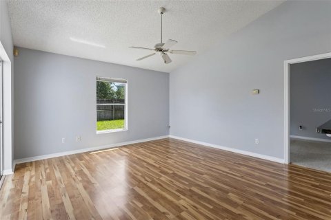 Villa ou maison à vendre à Eustis, Floride: 2 chambres, 94.76 m2 № 2353388 - photo 5
