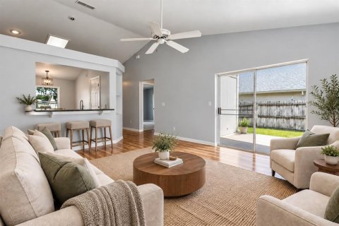 Villa ou maison à vendre à Eustis, Floride: 2 chambres, 94.76 m2 № 2353388 - photo 2