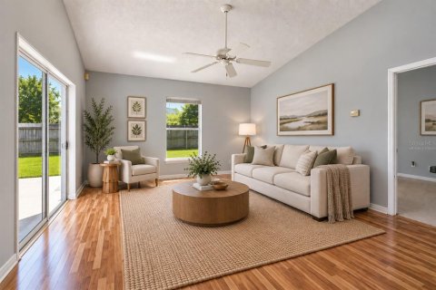 Villa ou maison à vendre à Eustis, Floride: 2 chambres, 94.76 m2 № 2353388 - photo 4