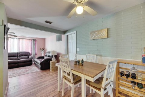 Casa en venta en Holiday, Florida, 2 dormitorios, 116.87 m2 № 1545876 - foto 17