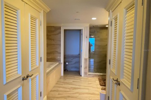 Condo in Clearwater, Florida, 3 bedrooms  № 236038 - photo 14