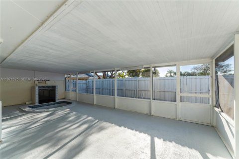 Снять в аренду таунхаус в Катлер-Бей, Флорида 2 спальни, 92.9м2, № 2032322 - фото 18