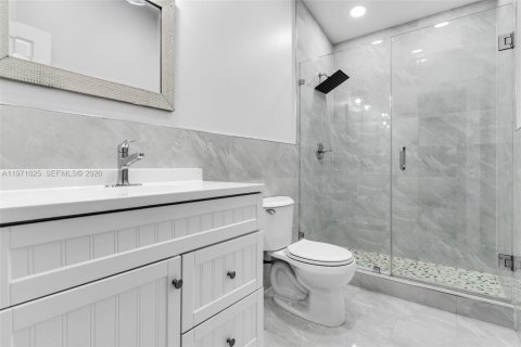 Снять в аренду таунхаус в Катлер-Бей, Флорида 2 спальни, 92.9м2, № 2032322 - фото 16