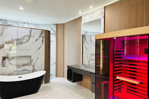 Casa en venta en Davie, Florida, 6 dormitorios № 1992789 - foto 17