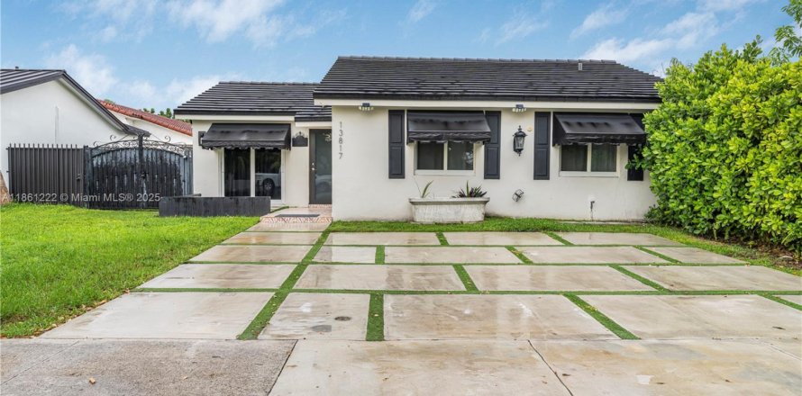 Villa ou maison à Miami, Floride 4 chambres, 155.89 m2 № 1889349