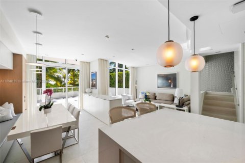 Copropriété à vendre à Miami Beach, Floride: 4 chambres, 258.18 m2 № 1965552 - photo 2