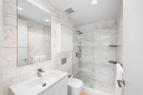 Copropriété à vendre à Miami Beach, Floride: 4 chambres, 258.18 m2 № 1965552 - photo 14
