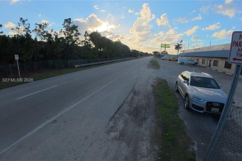 Immobilier commercial à vendre à Miami Gardens, Floride № 2004256 - photo 3
