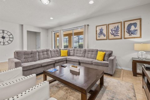 Villa ou maison à vendre à Kissimmee, Floride: 8 chambres, 375.42 m2 № 1420944 - photo 4