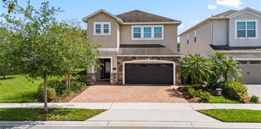 Casa en Kissimmee, Florida 6 dormitorios, 308.16 m2 № 1615453