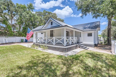 House in Tampa, Florida 3 bedrooms, 113.99 sq.m. № 1323454 - photo 3