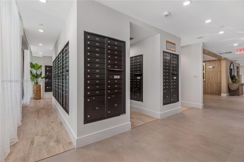 House in Dania Beach, Florida 3 bedrooms № 2044157 - photo 30