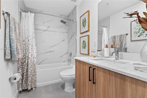 House in Dania Beach, Florida 3 bedrooms № 2044157 - photo 6