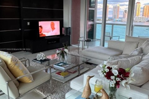 Copropriété à louer à Aventura, Floride: 2 chambres, 154.22 m2 № 1960024 - photo 4