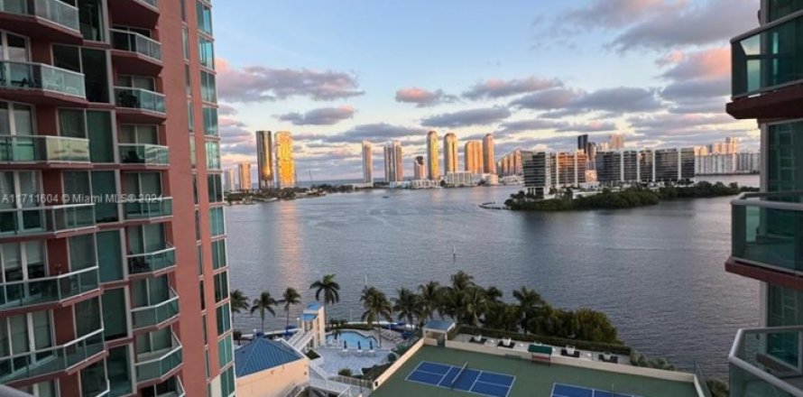Condo à Aventura, Floride, 2 chambres № 1960024
