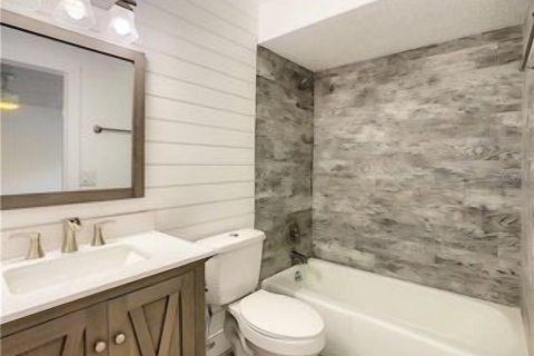Townhouse in Longwood, Florida 3 bedrooms, 162.21 sq.m. № 1678064 - photo 5