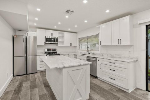 Townhouse in Longwood, Florida 3 bedrooms, 162.21 sq.m. № 1678064 - photo 12