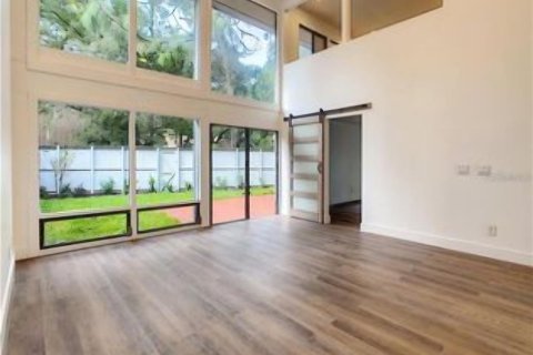 Townhouse in Longwood, Florida 3 bedrooms, 162.21 sq.m. № 1678064 - photo 2