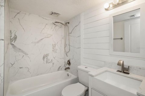 Townhouse in Longwood, Florida 3 bedrooms, 162.21 sq.m. № 1678064 - photo 28