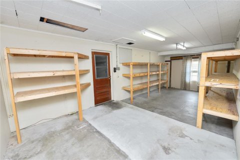 House in Bartow, Florida 4 bedrooms, 231.05 sq.m. № 2110018 - photo 27
