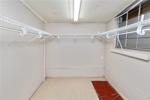 House in Bartow, Florida 4 bedrooms, 231.05 sq.m. № 2110018 - photo 18
