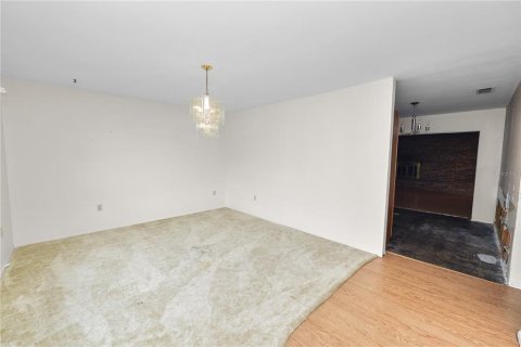 House in Bartow, Florida 4 bedrooms, 231.05 sq.m. № 2110018 - photo 5