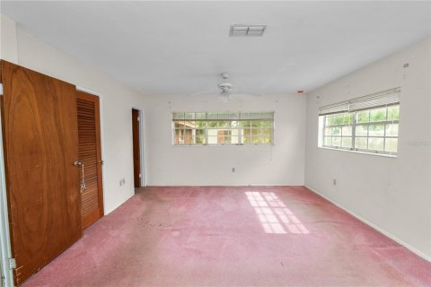 House in Bartow, Florida 4 bedrooms, 231.05 sq.m. № 2110018 - photo 14