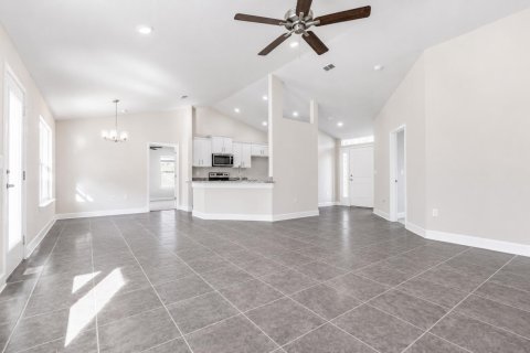 Casa en venta en Port St. Lucie, Florida, 4 dormitorios, 163.04 m2 № 2261674 - foto 3