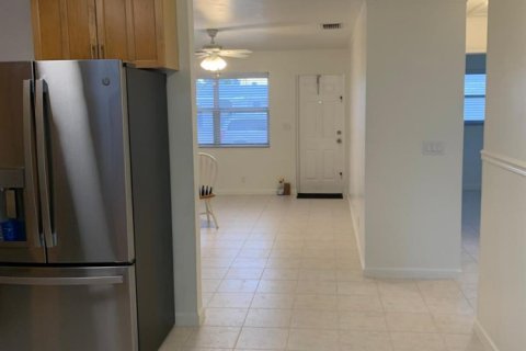 Appartement à louer à Lantana, Floride: 2 chambres, 74.88 m2 № 2190027 - photo 8