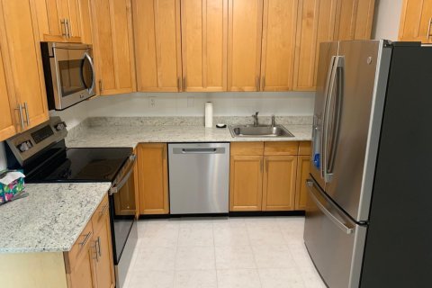 Appartement à louer à Lantana, Floride: 2 chambres, 74.88 m2 № 2190027 - photo 4
