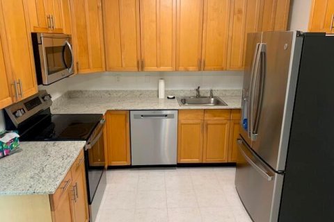 Appartement à louer à Lantana, Floride: 2 chambres, 74.88 m2 № 2190027 - photo 5