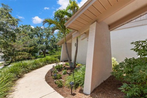 House in Palm Harbor, Florida 5 bedrooms, 362.88 sq.m. № 1782707 - photo 3