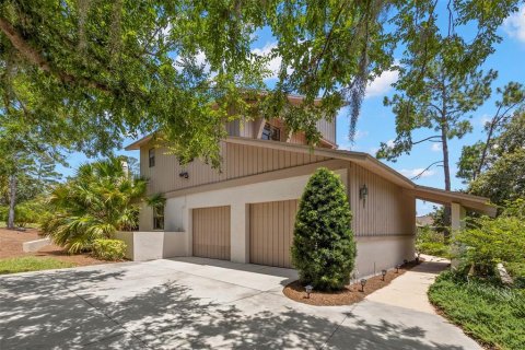 House in Palm Harbor, Florida 5 bedrooms, 362.88 sq.m. № 1782707 - photo 6