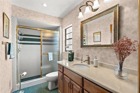 House in Palm Harbor, Florida 5 bedrooms, 362.88 sq.m. № 1782707 - photo 11