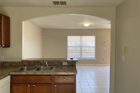 Apartment in Winter Haven, Florida 3 bedrooms, 99.87 sq.m. № 2198530 - photo 8