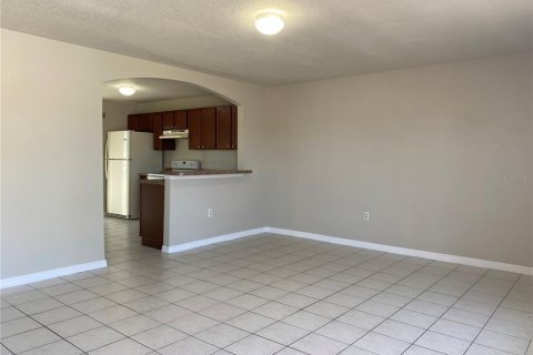 Apartment in Winter Haven, Florida 3 bedrooms, 99.87 sq.m. № 2198530 - photo 3