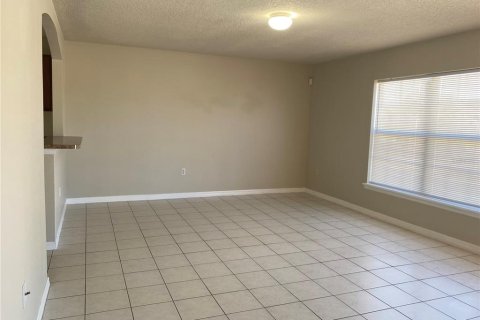 Apartment in Winter Haven, Florida 3 bedrooms, 99.87 sq.m. № 2198530 - photo 4