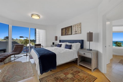 Condo in Sunny Isles Beach, Florida, 3 bedrooms № 2082680 - photo 14