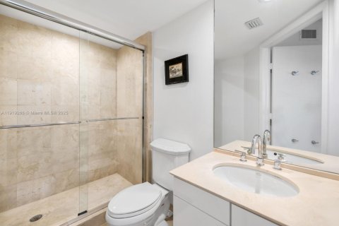 Condo in Sunny Isles Beach, Florida, 3 bedrooms № 2082680 - photo 16