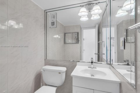 Купить кондоминиум в Майами-Бич, Флорида 2 спальни, 108.7м2, № 2055263 - фото 6