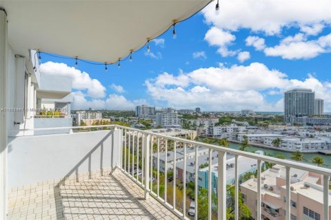 Купить кондоминиум в Майами-Бич, Флорида 2 спальни, 108.7м2, № 2055263 - фото 19