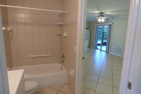 Apartment in Englewood, Florida 2 bedrooms, 92.9 sq.m. № 1510287 - photo 13