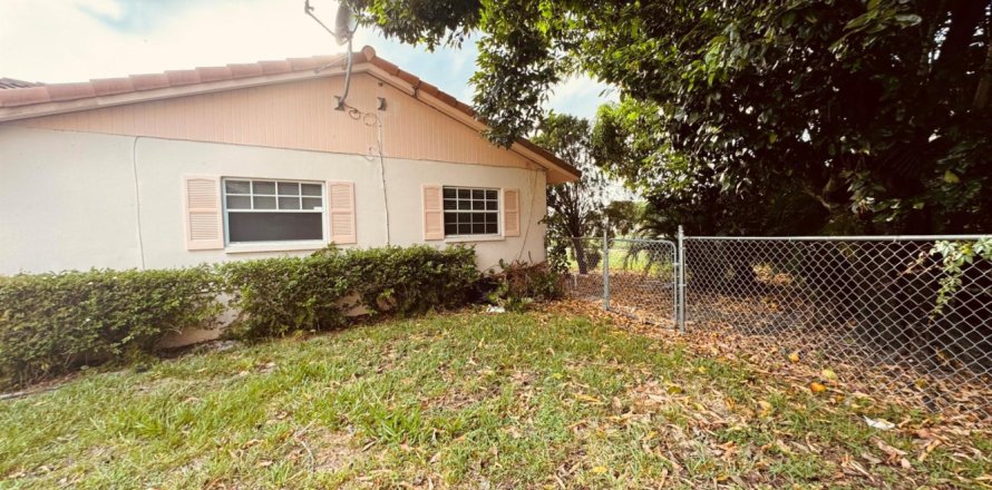 Villa ou maison à West Palm Beach, Floride 3 chambres, 189.33 m2 № 1208651