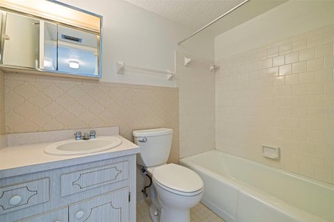 Copropriété à vendre à Bradenton, Floride: 2 chambres, 106.28 m2 № 2143527 - photo 27