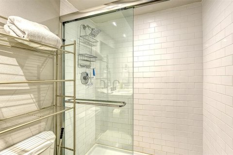 Купить кондоминиум в Сарасота, Флорида 3 комнаты, 51.37м2, № 2198079 - фото 15