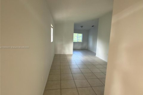 Condo in Homestead, Florida, 3 bedrooms  № 1951225 - photo 6