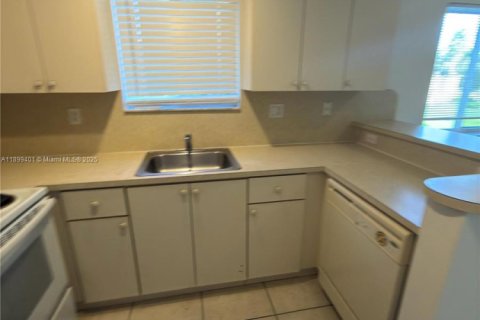 Condo in Homestead, Florida, 3 bedrooms  № 1951225 - photo 18